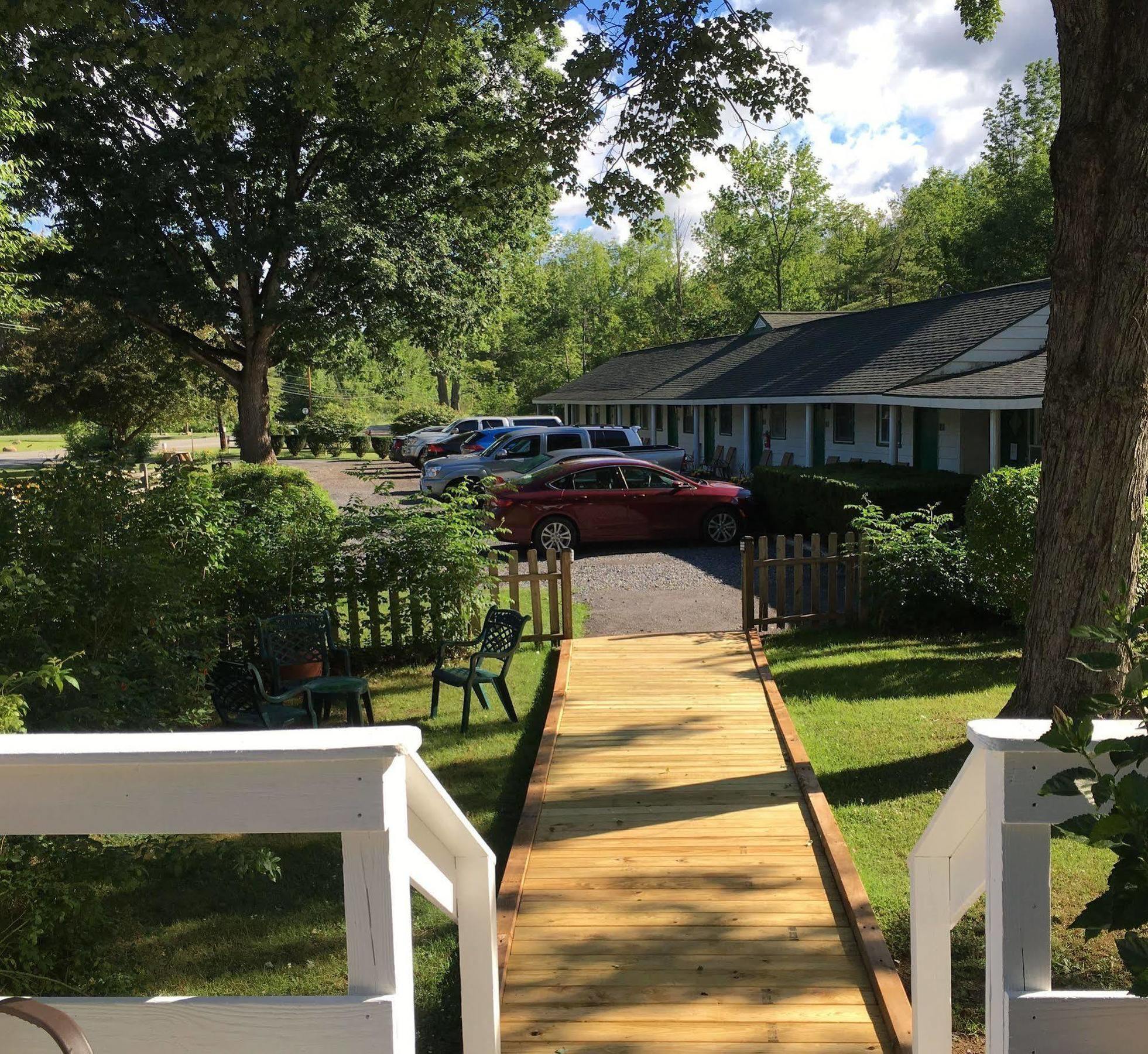 Mcgregor Inn Motel Wilton Εξωτερικό φωτογραφία