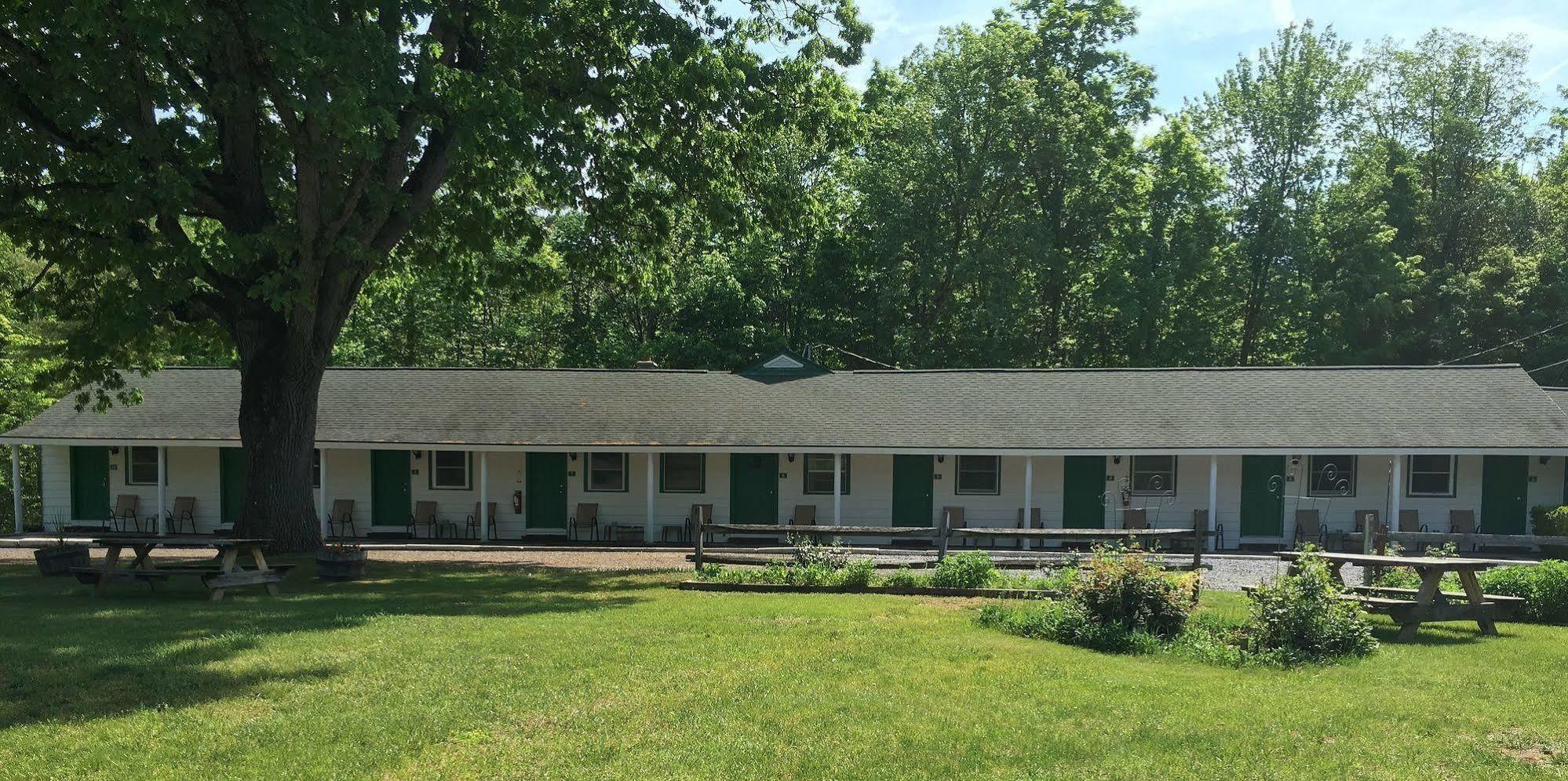 Mcgregor Inn Motel Wilton Εξωτερικό φωτογραφία