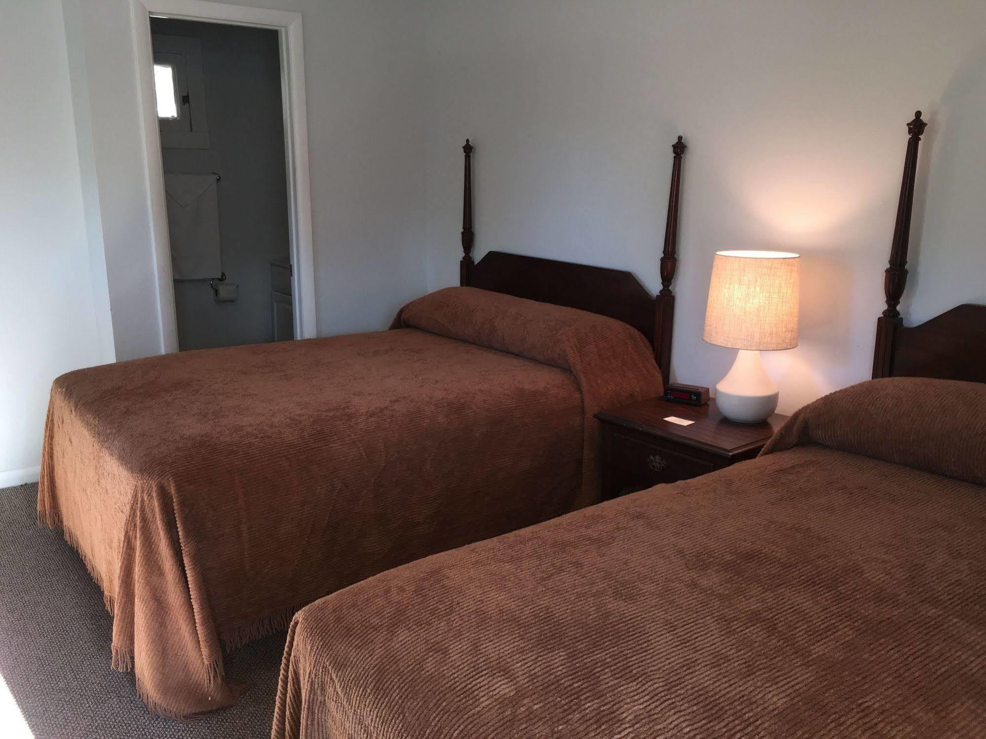 Mcgregor Inn Motel Wilton Εξωτερικό φωτογραφία