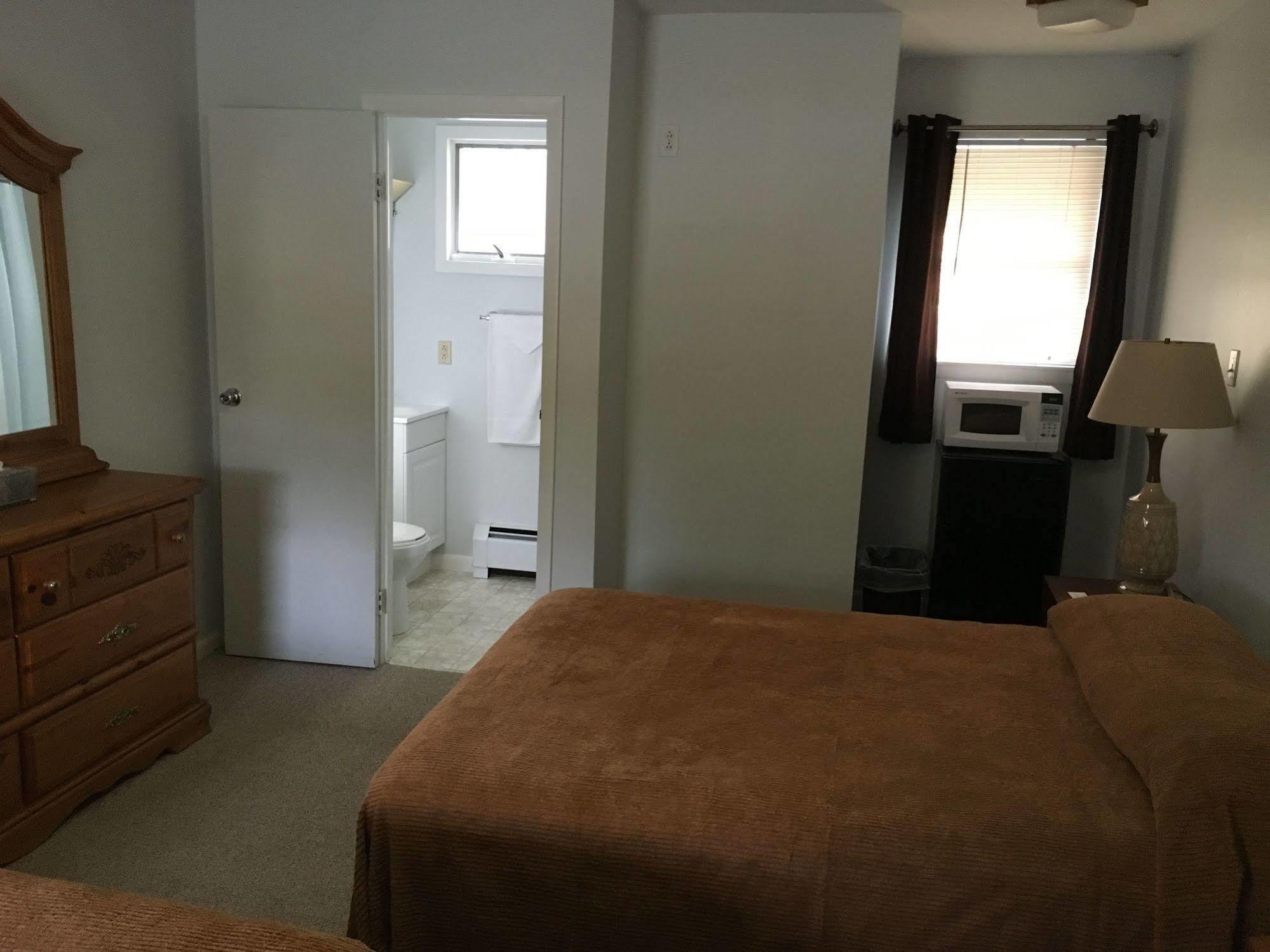 Mcgregor Inn Motel Wilton Εξωτερικό φωτογραφία