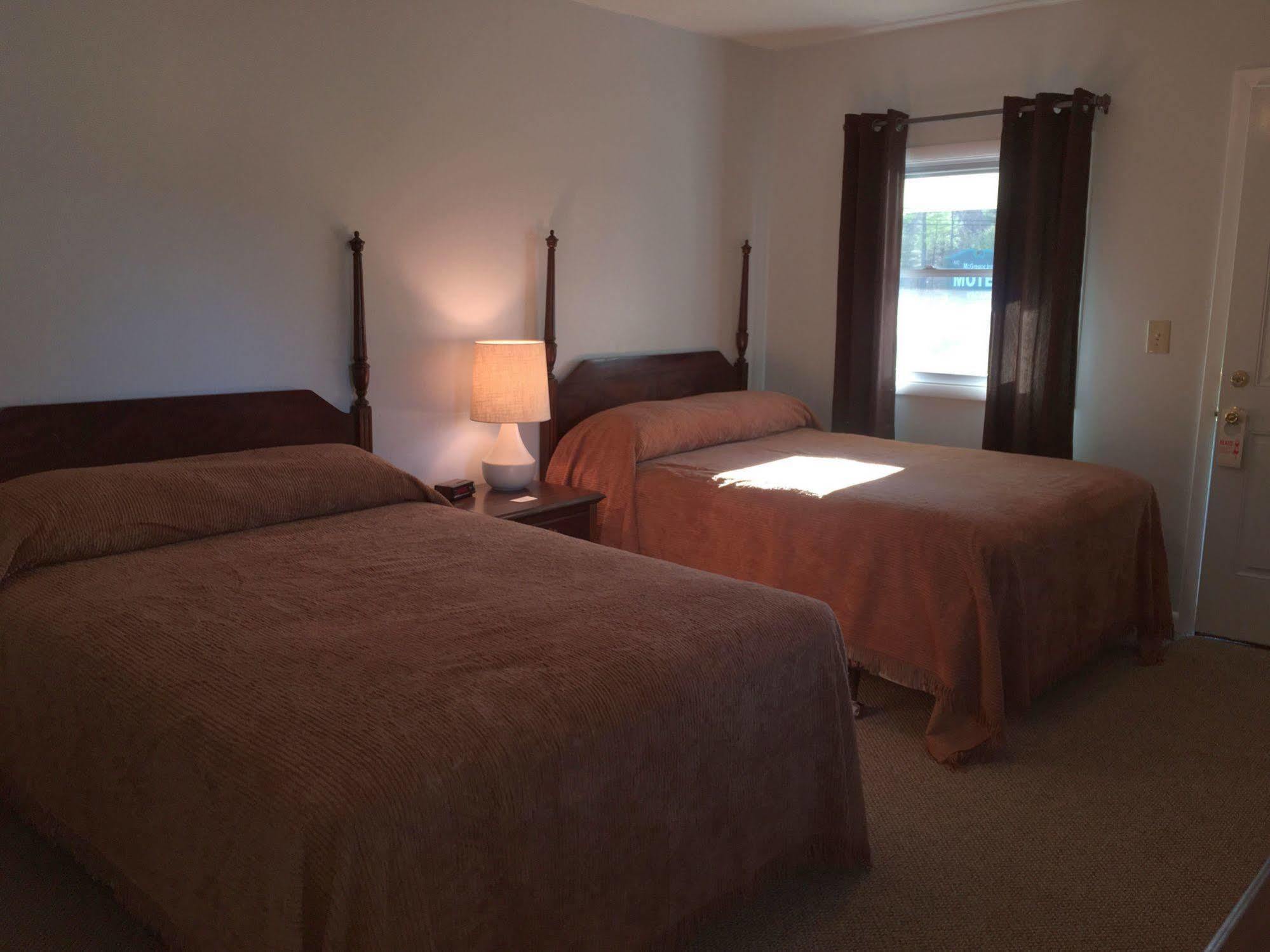 Mcgregor Inn Motel Wilton Εξωτερικό φωτογραφία